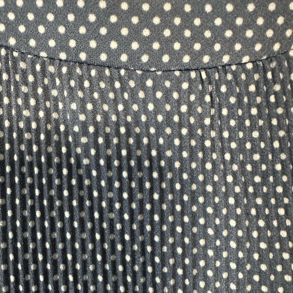 Adrianna Papell Gray Sleeveless Top NWT - Picture 4 of 7